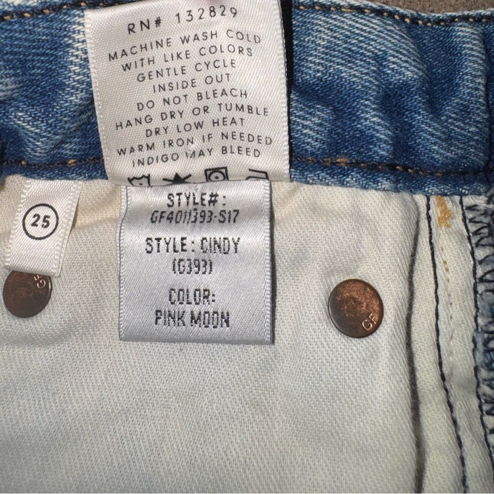 GRLFRND Cindy High Rise Cut Off in Color Pink Moon Button Fly Size 25 - Picture 8 of 8
